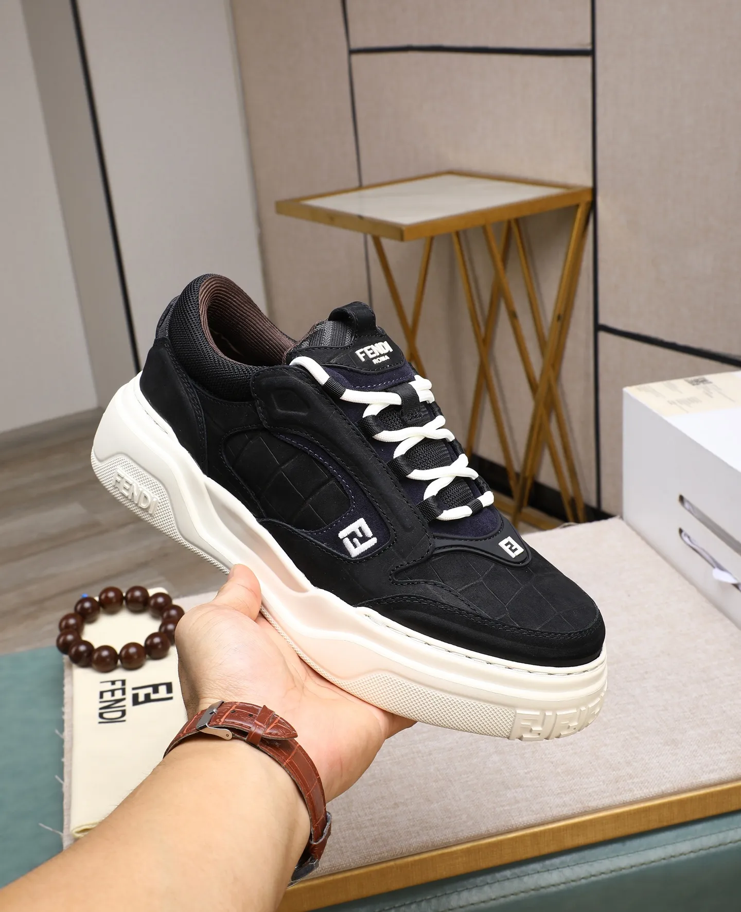 Men's shoes 💰820 [FENDI] Fendi - High-end quality original casual sports shoes - Upper: Nappa calfskin, pebbled calfskin, tongue and heel; injection molded brand logo plastic module - Lining: brand canvas - Outsole: ultra-light TPR foam·rubber; molded outsole -Super high quality control·Fine workmanship: highlighted (high-end·luxury·grade) -Size :39-44 (38, 45, can be customized)